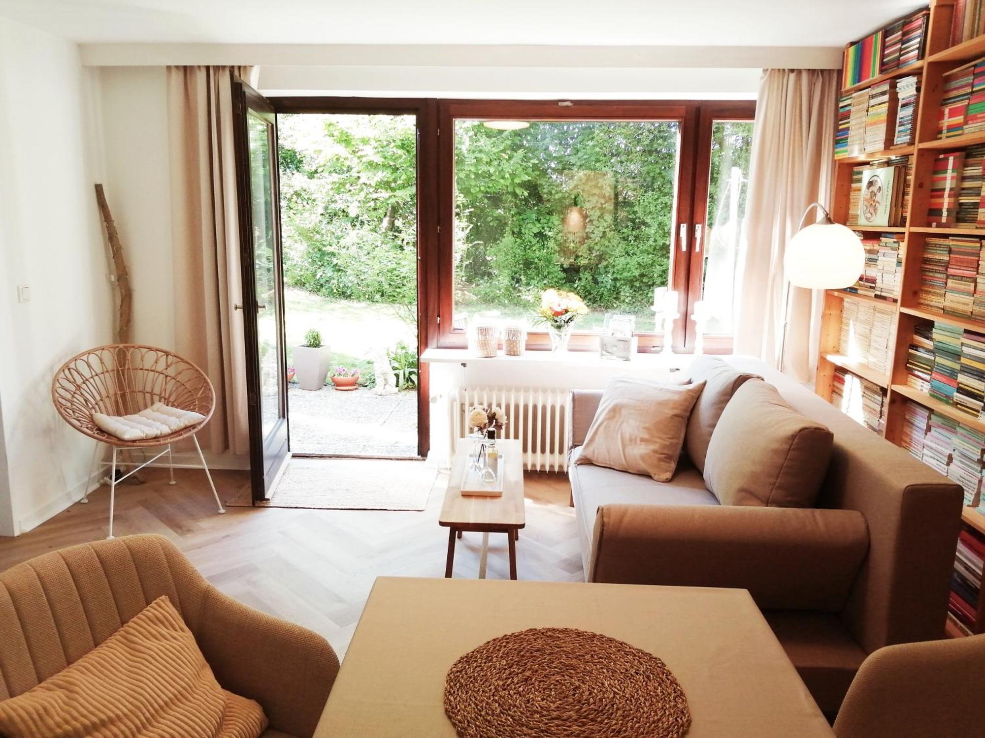 Mitten Im Gruenen - Apartment Mit Wohlfuehlcharakter In Stadtrandlage Eutin Exterior foto